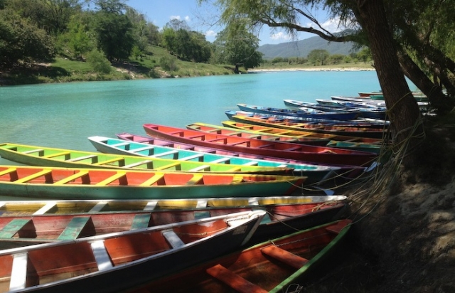 Canoës colorés 